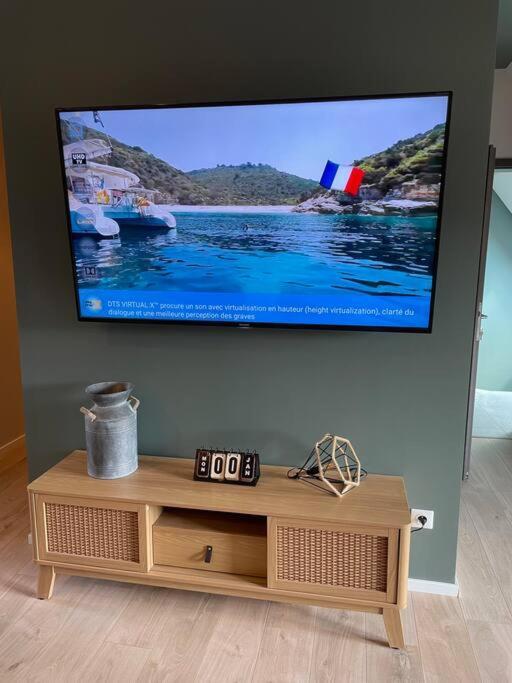 Loft Neuf Avec Bain Jacuzzi Et Terrasse Apartment *